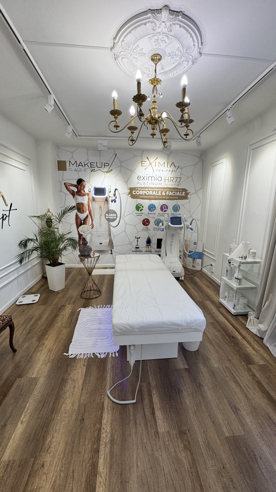 Camera de tratament si echipamentele Eximia din salon